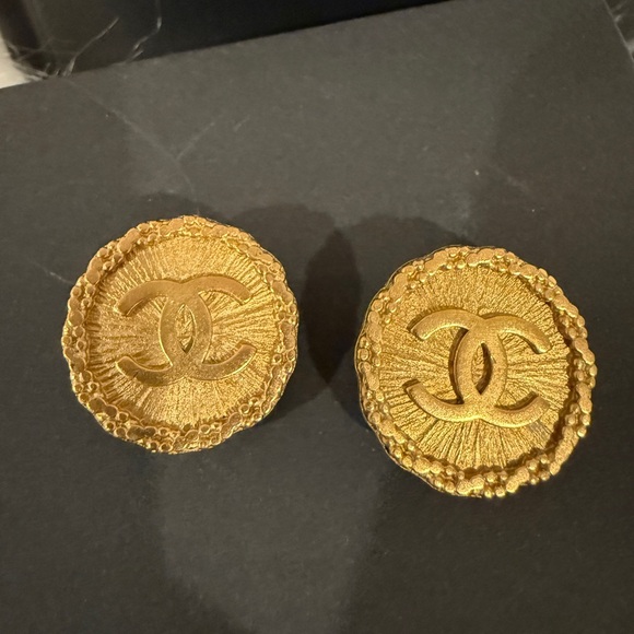 CHANEL Jewelry - Chanel 94A Vintage CC Logo Gold Plated Clip On Earrings